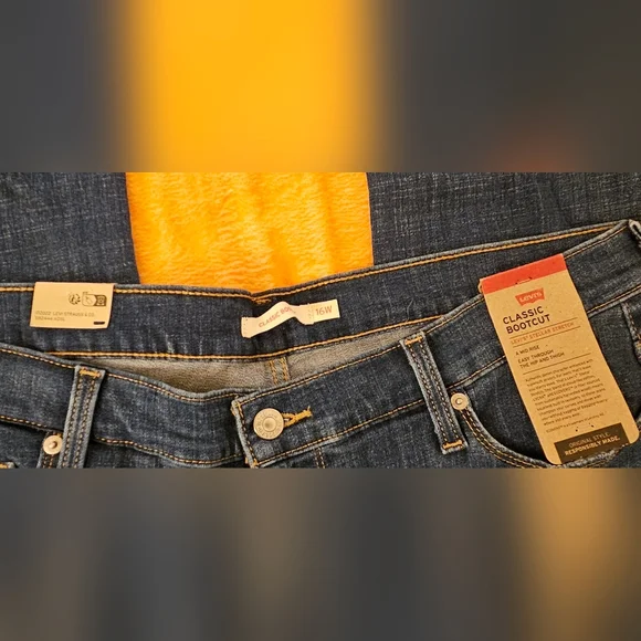 Levi's Blue Denim Jeans - Picture 4 of 4